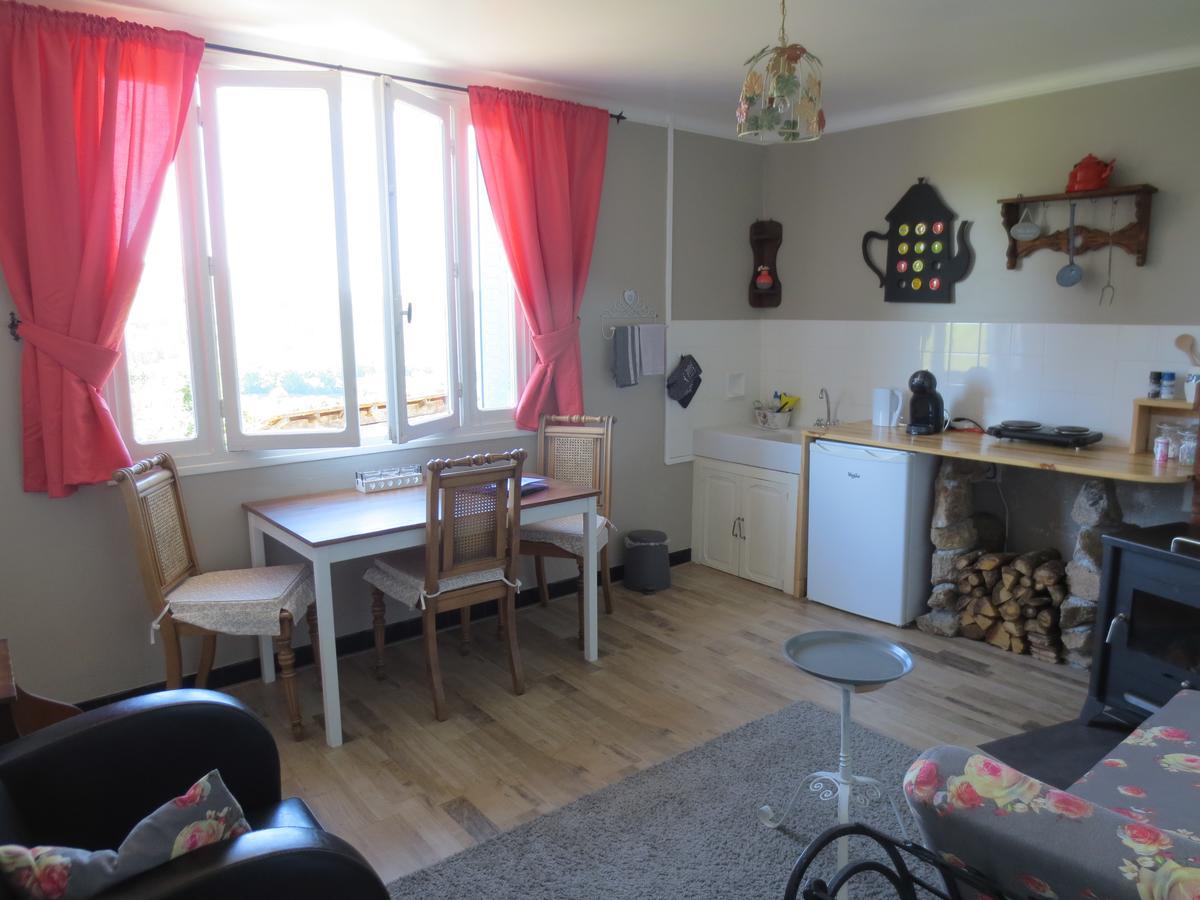 Formidable B&B Saint-Julien-le-Petit Exterior foto